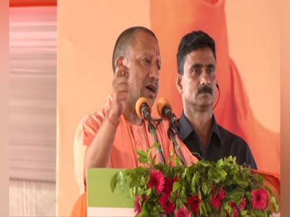 Uttar Pradesh is moving in right and positive direction: CM Yogi in Jaunpur | Uttar Pradesh is moving in right and positive direction: CM Yogi in Jaunpur