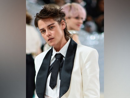 Met Gala 2023: Kristen Stewart sports choppy short hair with twist in traditional Chanel suit | Met Gala 2023: Kristen Stewart sports choppy short hair with twist in traditional Chanel suit