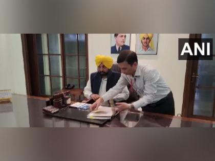 Punjab govt offices to follow revised timings from today, CM Mann says 'want to lead by example' | Punjab govt offices to follow revised timings from today, CM Mann says 'want to lead by example'