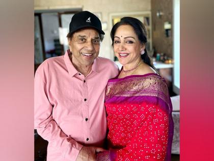"It has been a wonderful journey": Hema Malini thanks fans for wishes on 43rd wedding anniversary with Dharmendra | "It has been a wonderful journey": Hema Malini thanks fans for wishes on 43rd wedding anniversary with Dharmendra "It has been a wonderful journey": Hema Malini thanks fans for wishes on 43rd wedding anniversary with Dharmendra | "It has been a wonderful journey": Hema Malini thanks fans for wishes on 43rd wedding anniversary with Dharmendra