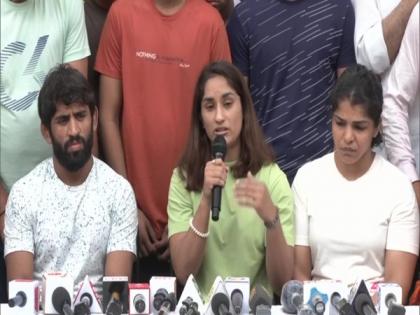 "Difficult to stand against person who is misusing his power," says Wrestler Vinesh Phogat | "Difficult to stand against person who is misusing his power," says Wrestler Vinesh Phogat