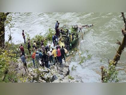J-K: Army technician onboard crashed chopper succumbs, 2 pilots injured | J-K: Army technician onboard crashed chopper succumbs, 2 pilots injured