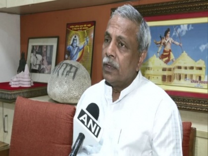 "Congress should apologise to country for comparing Bajrang Dal with PFI": VHP leader Surendra Jain | "Congress should apologise to country for comparing Bajrang Dal with PFI": VHP leader Surendra Jain