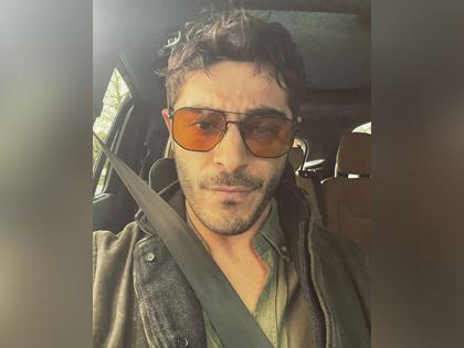 Turkish star Burak Deniz grooving to Salman Khan's song is too good to miss, check out clip | Turkish star Burak Deniz grooving to Salman Khan's song is too good to miss, check out clip