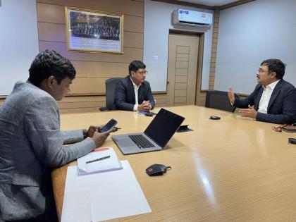Meghalaya assisting evacuation of its citizens from Manipur | Meghalaya assisting evacuation of its citizens from Manipur Meghalaya assisting evacuation of its citizens from Manipur | Meghalaya assisting evacuation of its citizens from Manipur