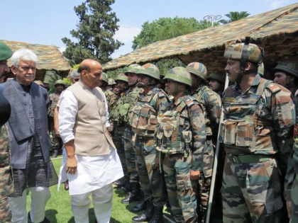 'Keep your spirits up': Rajnath Singh to Army jawans in J-K's Rajouri | 'Keep your spirits up': Rajnath Singh to Army jawans in J-K's Rajouri
