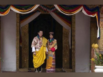 Bhutanese royals visit Buckingham Palace in traditional outfits | Bhutanese royals visit Buckingham Palace in traditional outfits