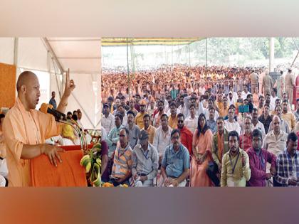 CM Yogi holds a public meeting as part of the civic election campaign in Badaun | CM Yogi holds a public meeting as part of the civic election campaign in Badaun