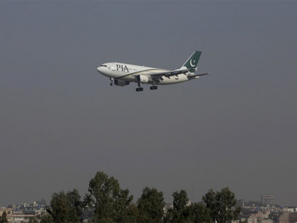PIA plane crosses into Indian airspace, stays for almost 10 minutes | PIA plane crosses into Indian airspace, stays for almost 10 minutes