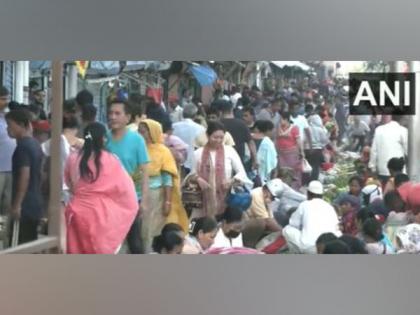 Manipur violence: With curfew partially lifted in State, people throng shops to buy essentials | Manipur violence: With curfew partially lifted in State, people throng shops to buy essentials