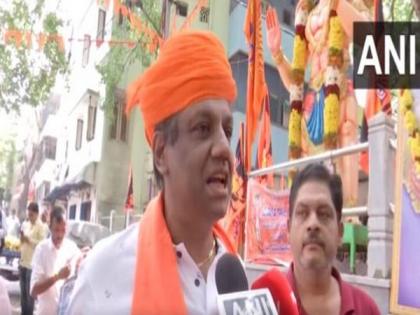 Karnataka Polls: Stopped from reciting Hanuman Chalisa in Bengaluru, allege VHP members | Karnataka Polls: Stopped from reciting Hanuman Chalisa in Bengaluru, allege VHP members Karnataka Polls: Stopped from reciting Hanuman Chalisa in Bengaluru, allege VHP members | Karnataka Polls: Stopped from reciting Hanuman Chalisa in Bengaluru, allege VHP members