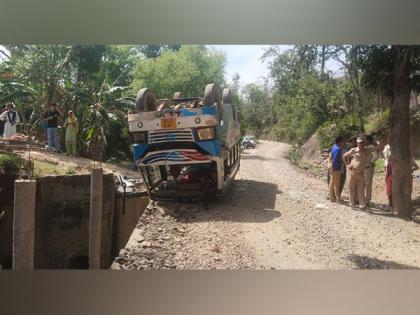 Bus overturns in J-K's Udhampur, 10 injured | Bus overturns in J-K's Udhampur, 10 injured