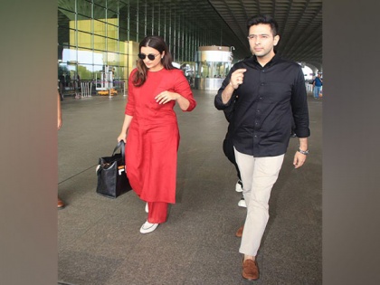 Parineeti Chopra's residence decked up with decorative lights ahead of engagement with Raghav Chadha | Parineeti Chopra's residence decked up with decorative lights ahead of engagement with Raghav Chadha