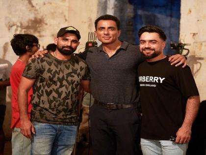Sonu Sood poses with cricketers Mohammed Shami, Rashid Khan | Sonu Sood poses with cricketers Mohammed Shami, Rashid Khan