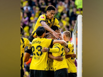 Race for Bundesliga title heats up as rivals Bayern Munich, Borussia Dortmund inches away from securing the prize | Race for Bundesliga title heats up as rivals Bayern Munich, Borussia Dortmund inches away from securing the prize