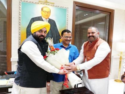Newly elected AAP MP Sushil Kumar Rinku meets Delhi CM Arvind Kejriwal | Newly elected AAP MP Sushil Kumar Rinku meets Delhi CM Arvind Kejriwal