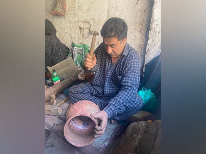Kashmiri copperware craft losing battle to machine-made items | Kashmiri copperware craft losing battle to machine-made items