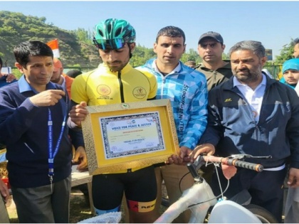 Kashmiri youths pedal for peace to welcome G20 summit | Kashmiri youths pedal for peace to welcome G20 summit
