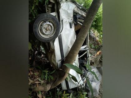 4 killed as car falls into gorge in Himachal's Sirmaur | 4 killed as car falls into gorge in Himachal's Sirmaur