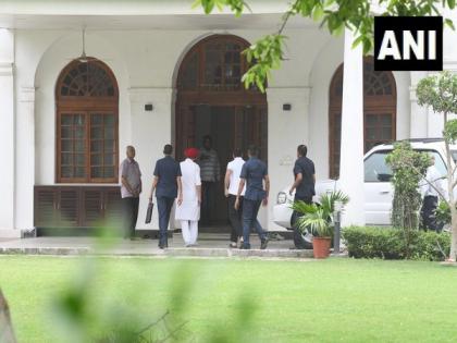 Decision on next Karnataka CM: Rahul Gandhi, newly elected MLAs arrive at Congress President Kharge's residence | Decision on next Karnataka CM: Rahul Gandhi, newly elected MLAs arrive at Congress President Kharge's residence Decision on next Karnataka CM: Rahul Gandhi, newly elected MLAs arrive at Congress President Kharge's residence | Decision on next Karnataka CM: Rahul Gandhi, newly elected MLAs arrive at Congress President Kharge's residence
