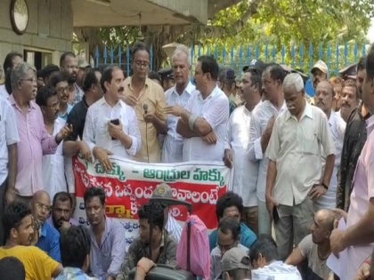 Visakhapatnam Steel Plant workers' unions protest demanding wage revision | Visakhapatnam Steel Plant workers' unions protest demanding wage revision