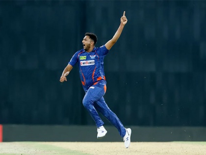 IPL 2023: "My father was in ICU for10 days...did this for him", says LSG pacer Mohsin after match-winning spell against MI | IPL 2023: "My father was in ICU for10 days...did this for him", says LSG pacer Mohsin after match-winning spell against MI