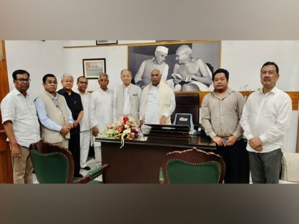 Manipur violence: Congress leaders meet Kharge, apprise party chief of situation in state | Manipur violence: Congress leaders meet Kharge, apprise party chief of situation in state