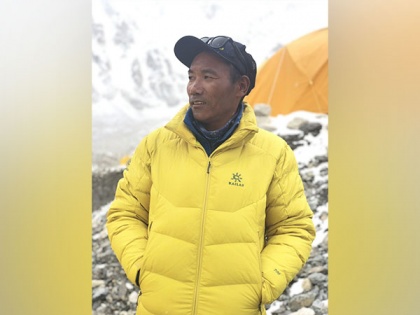 Nepali Sherpa climbs Mount Everest for record 27th time, sets new record | Nepali Sherpa climbs Mount Everest for record 27th time, sets new record