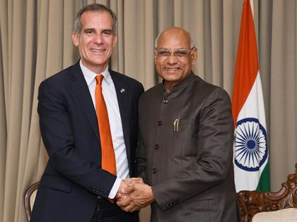 US Ambassador to India Eric Garcetti meets Maharashtra Governor Ramesh Bais | US Ambassador to India Eric Garcetti meets Maharashtra Governor Ramesh Bais