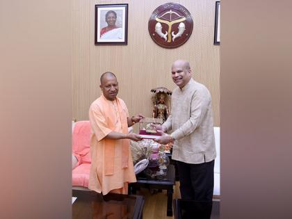 Sri Lankan High Commissioner meets UP CM Yogi Adityanath, discusses cementing ties | Sri Lankan High Commissioner meets UP CM Yogi Adityanath, discusses cementing ties