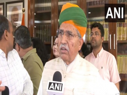 Arjun Ram Meghwal takes charge of Law Ministry, says "Justice should be served to all" | Arjun Ram Meghwal takes charge of Law Ministry, says "Justice should be served to all"