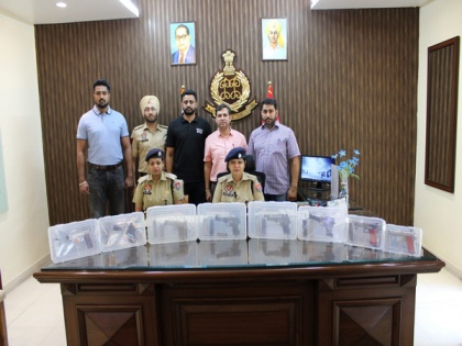 Inter-state weapon supply gang busted in Punjab's Ludhiana; 3 arrested | Inter-state weapon supply gang busted in Punjab's Ludhiana; 3 arrested