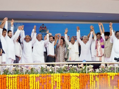 Karnataka: After taking oath, Siddaramaiah, Shivakumar implement five guarantees; BJP claims govt will "collapse" soon | Karnataka: After taking oath, Siddaramaiah, Shivakumar implement five guarantees; BJP claims govt will "collapse" soon