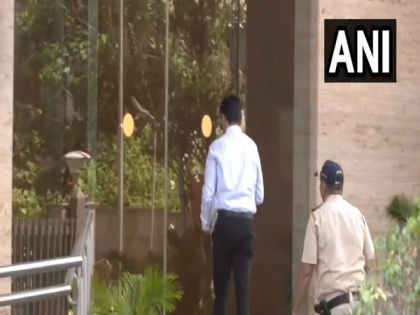Sameer Wankhede arrives at CBI office for questioning in connection with drugs-on-cruise case | Sameer Wankhede arrives at CBI office for questioning in connection with drugs-on-cruise case