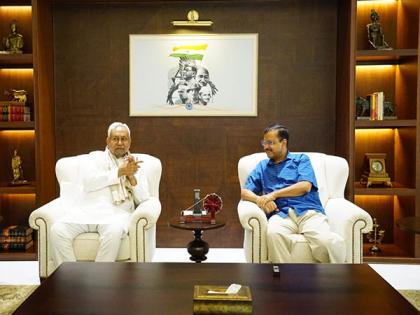 Meeting begins between Nitish Kumar, Arvind Kejriwal in Delhi | Meeting begins between Nitish Kumar, Arvind Kejriwal in Delhi