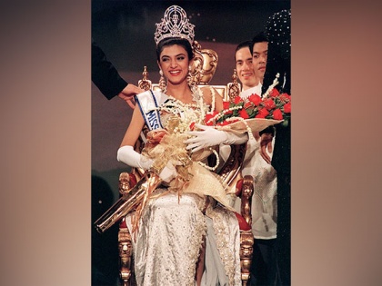 Sushmita Sen cuts a cake to celebrate 29 years of her Miss Universe win, see pics | Sushmita Sen cuts a cake to celebrate 29 years of her Miss Universe win, see pics