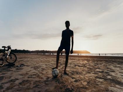 Abu Dhabi City Municipality organises beach football tournament in Abu Dhabi Corniche Beach | Abu Dhabi City Municipality organises beach football tournament in Abu Dhabi Corniche Beach