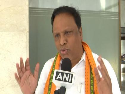 "Uddhav's Shiv Sena won't cross 50 seat mark in upcoming BMC elections," says Mumbai BJP President Ashish Shelar | "Uddhav's Shiv Sena won't cross 50 seat mark in upcoming BMC elections," says Mumbai BJP President Ashish Shelar