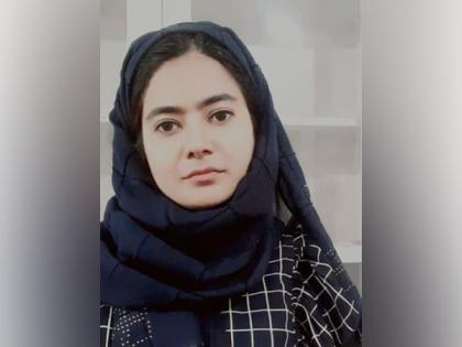 J-K: Meet Asma S Zaroo, a young poetess from Kashmir, who weaves magic with her poetry | J-K: Meet Asma S Zaroo, a young poetess from Kashmir, who weaves magic with her poetry