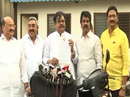 Andhra Pradesh: TDP leaders meet Governor in connection with Vivekananda Reddy murder case | Andhra Pradesh: TDP leaders meet Governor in connection with Vivekananda Reddy murder case