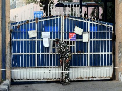 Delhi: Another inmate hangs self at Tihar jail | Delhi: Another inmate hangs self at Tihar jail Delhi: Another inmate hangs self at Tihar jail | Delhi: Another inmate hangs self at Tihar jail