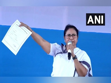 West Bengal: Mamata Banerjee announces ex-gratia of Rs 2.5 lakh, job to blast victim kin | West Bengal: Mamata Banerjee announces ex-gratia of Rs 2.5 lakh, job to blast victim kin