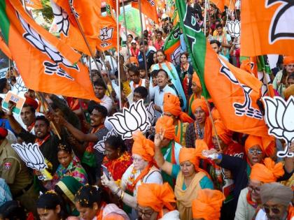 Uttar Pradesh: BJP's 17 mayors take 'oath of development' | Uttar Pradesh: BJP's 17 mayors take 'oath of development'