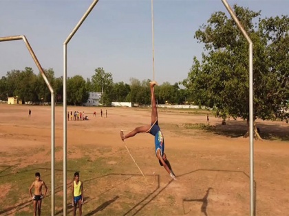 Tribal youths from Chhattisgarh's Narayanpur clinches gold in World Mallakhamb Championship | Tribal youths from Chhattisgarh's Narayanpur clinches gold in World Mallakhamb Championship
