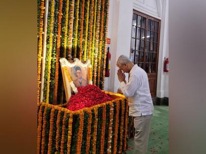 Jaishankar pays tribute to Veer Savarkar on his birth anniversary | Jaishankar pays tribute to Veer Savarkar on his birth anniversary