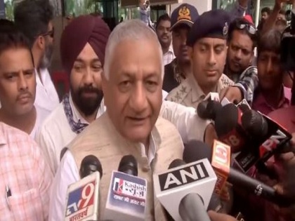 "If people are sitting there for political purposes...": Union Minister VK Singh on wrestlers being detained | "If people are sitting there for political purposes...": Union Minister VK Singh on wrestlers being detained