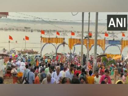 Ganga Dussehra: Devotees take holy dip in Varanasi | Ganga Dussehra: Devotees take holy dip in Varanasi