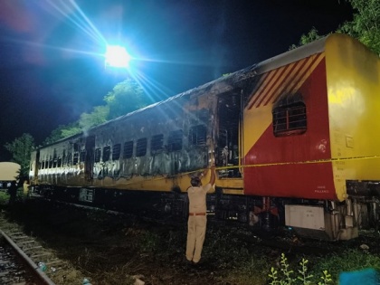 Kerala: Fire breaks out at Alappuzha-Kannur Executive Express train, no casualty reported | Kerala: Fire breaks out at Alappuzha-Kannur Executive Express train, no casualty reported