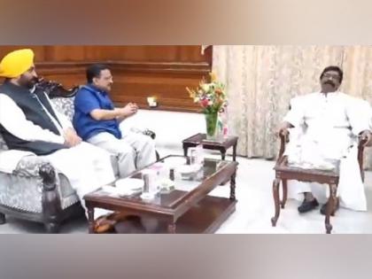 Delhi govt vs Centre ordinance row: Kejriwal meets Jharkhand CM Hemant Soren, seeks support | Delhi govt vs Centre ordinance row: Kejriwal meets Jharkhand CM Hemant Soren, seeks support