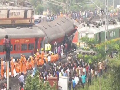 Odisha train accident: Rescue teams working on cutting last bogie to extract victims | Odisha train accident: Rescue teams working on cutting last bogie to extract victims